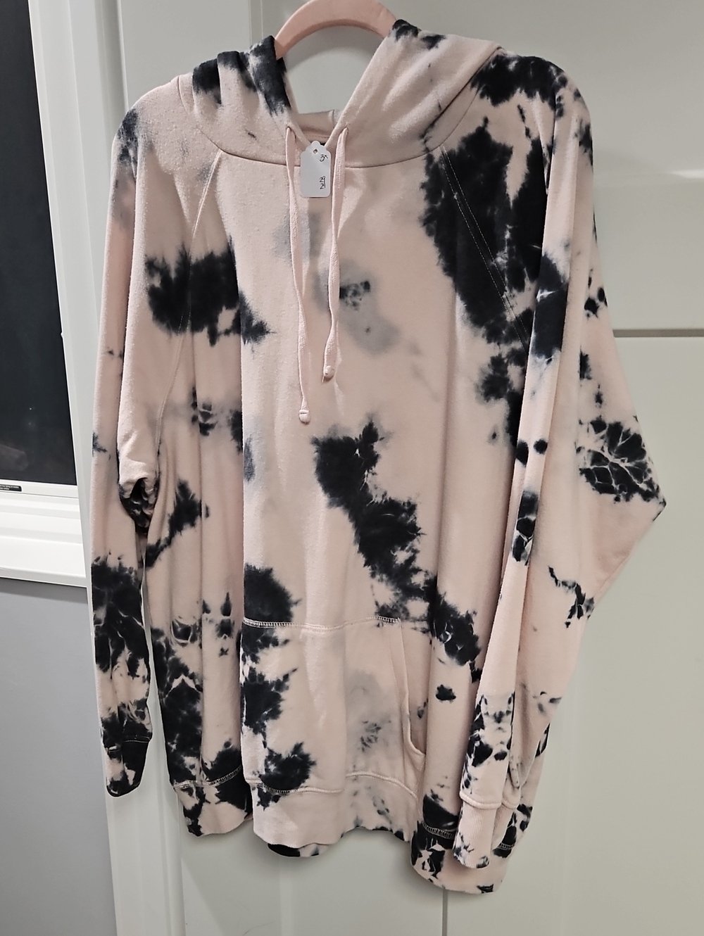 torrid Blush & Black Tie-Dye Hooded Pullover
